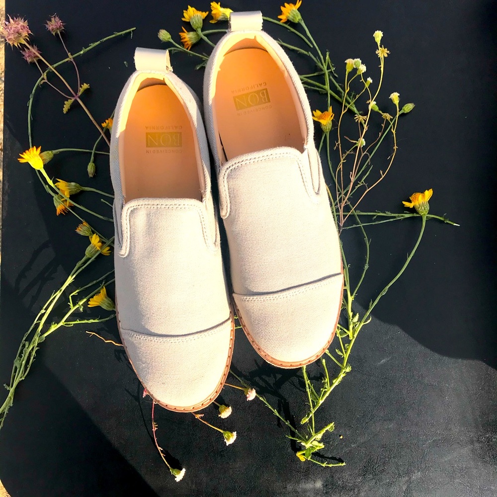 Brand new “Bon” shoes multiple sizes/colors/unisex but post is in men’s sizing.